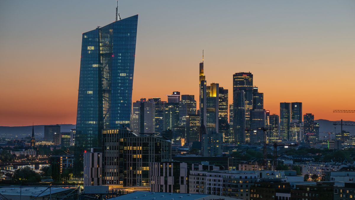 Die Ohnmacht der EZB: Warum der Zinsschritt auf 2,5 Prozent nur ein Tropfen auf den heißen Stein ist